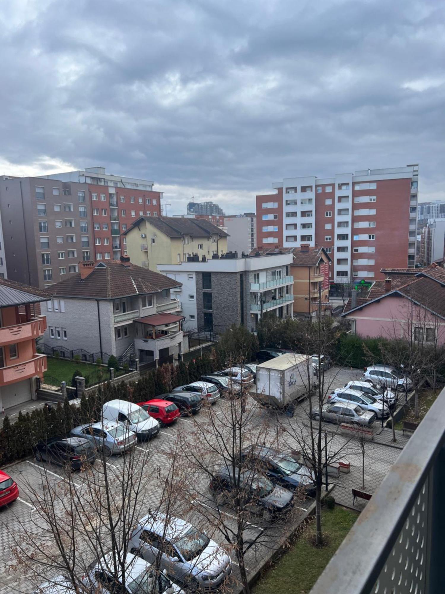 Prishtina Apartments Prishtinë Ngoại thất bức ảnh